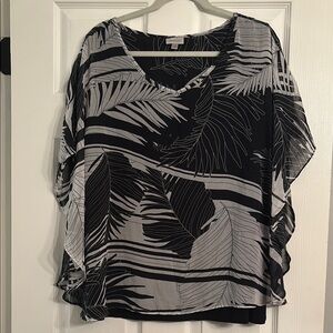 Black and Gray Leaf Print Women's Top